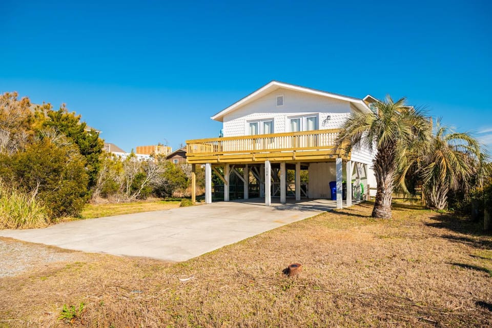 Splendid Days by Oak Island Accommodations House in Oak Island