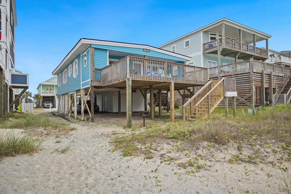 Smart Pelican by Oak Island Accommodations House in Oak Island