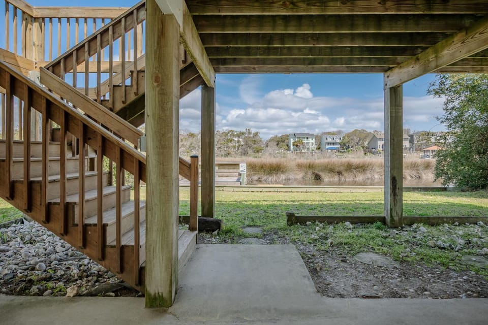 See Otter by Oak Island Accommodations House in Oak Island