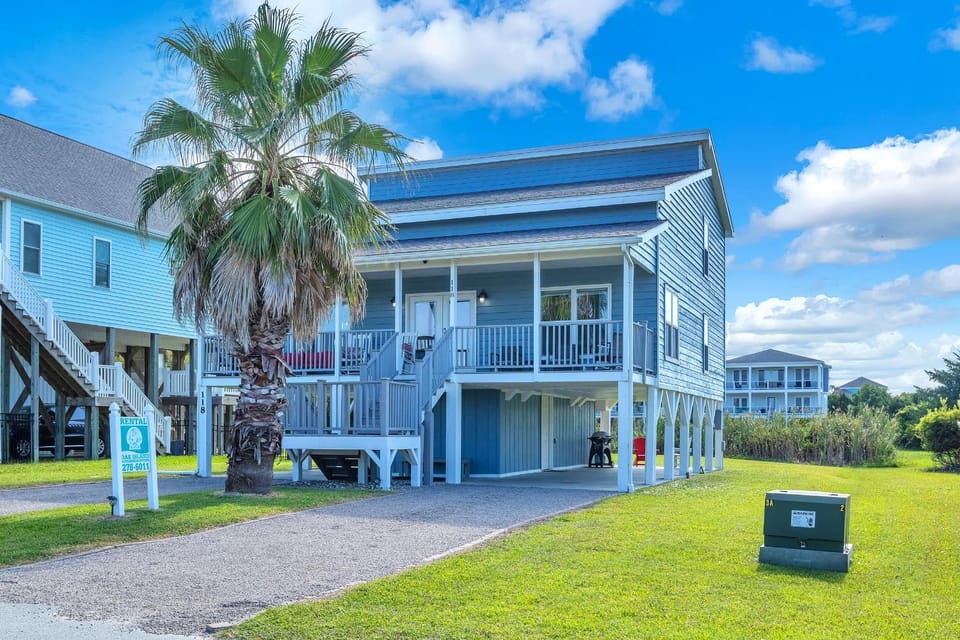SeaSide by Oak Island Accommodations House in Oak Island