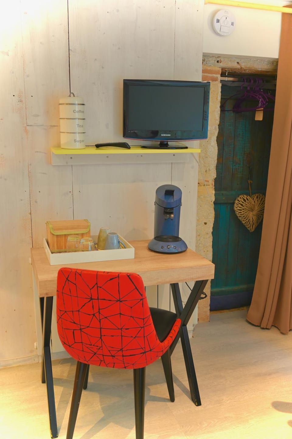 TV and multimedia, Coffee/tea facilities, Dining area