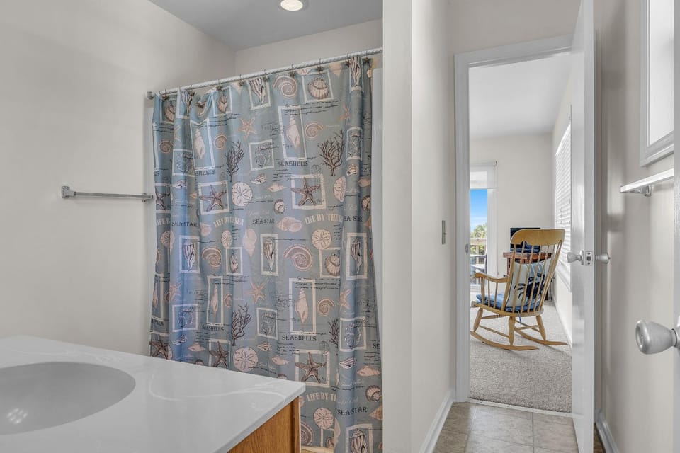 Griffin by Oak Island Accommodations House in Caswell Beach