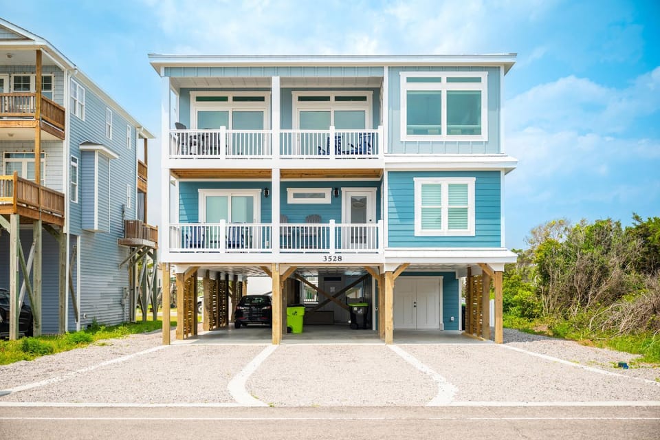 Sand Dollar Inn by Oak Island Accommodations House in Oak Island