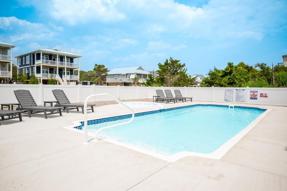 Sand Dollar Inn by Oak Island Accommodations House in Oak Island