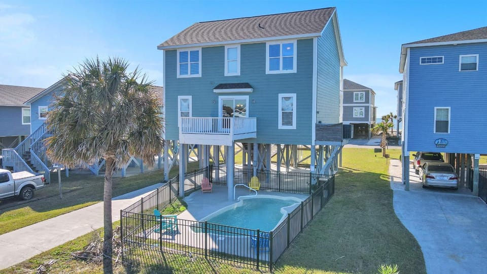 Dont Worry Beach Happy by Oak Island Accommodations House in Oak Island