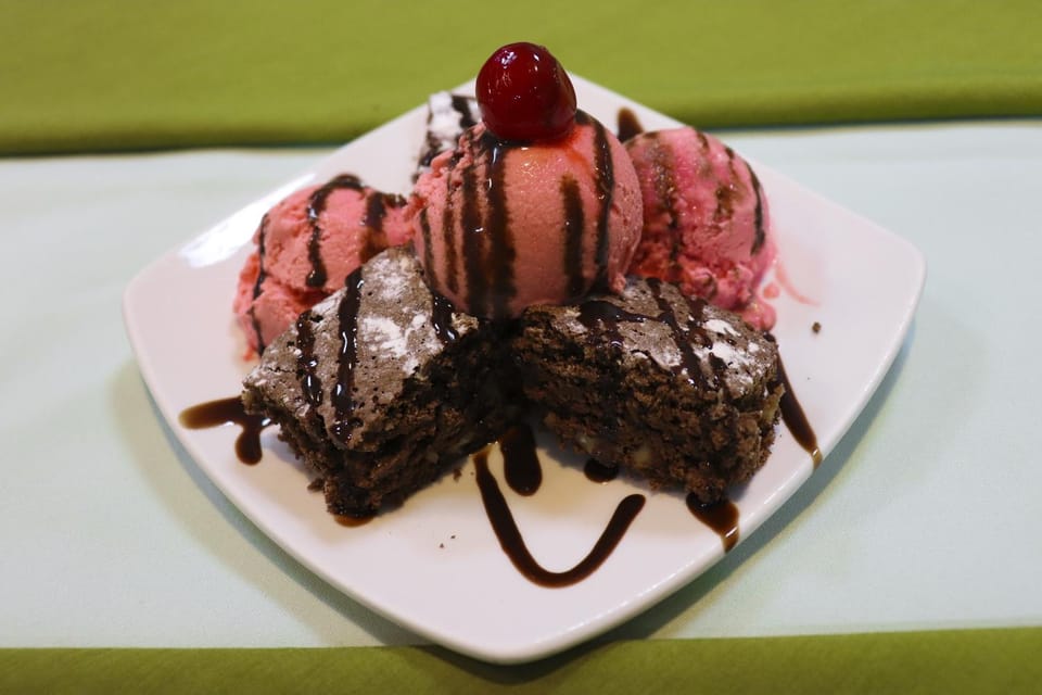 Restaurant/places to eat, Food and drinks, Food