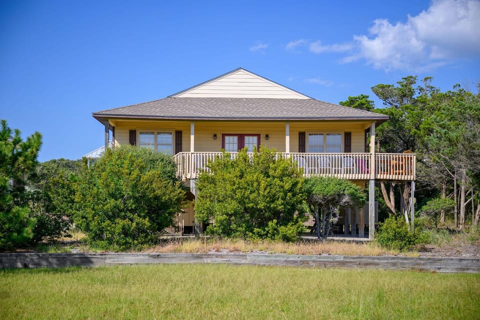 Pelican Palace by Oak Island Accommodations House in Oak Island