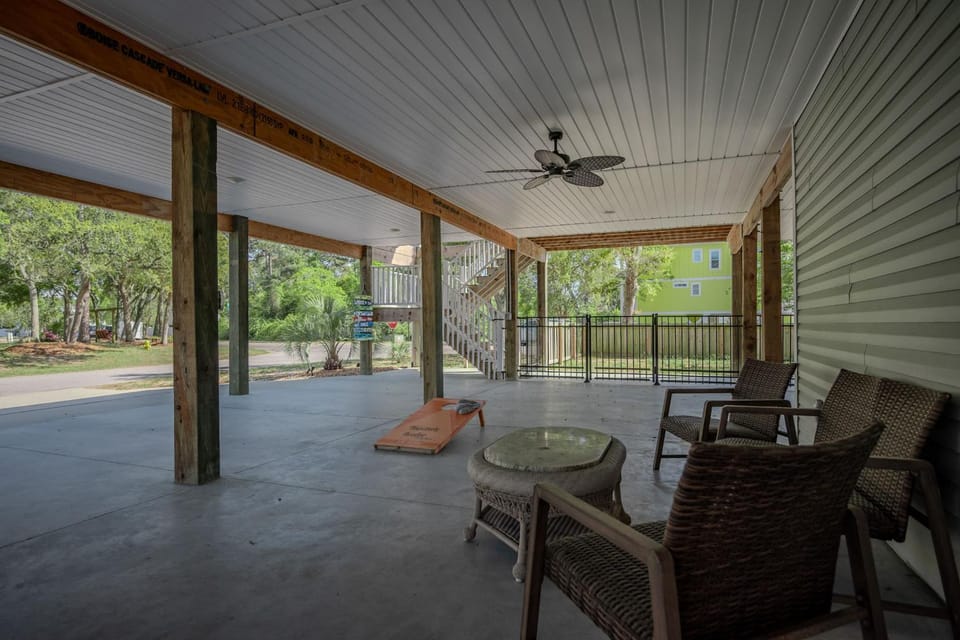 Pawsitively Paradise by Oak Island Accommodations House in Oak Island