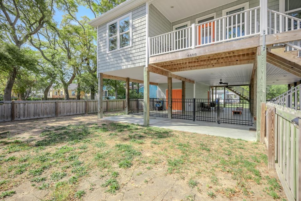 Pawsitively Paradise by Oak Island Accommodations House in Oak Island