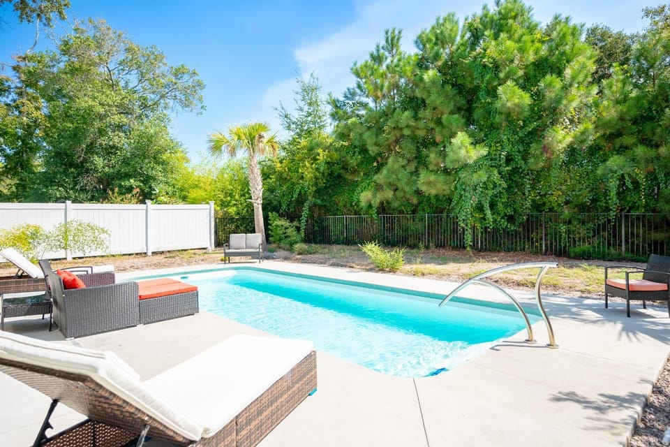 Paradise Pointe by Oak Island Accommodations House in Oak Island
