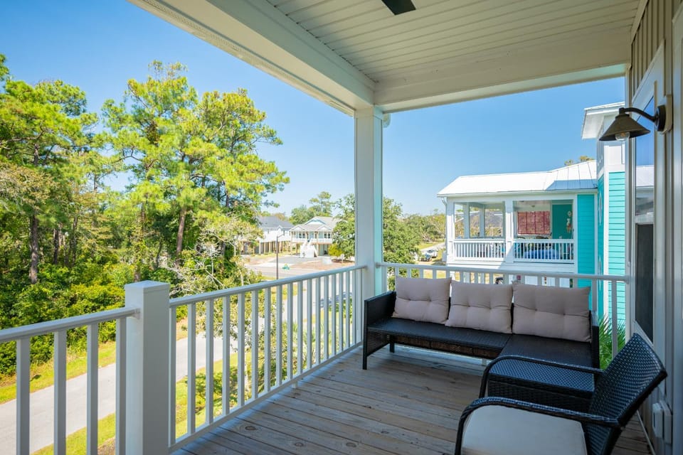 Paradise Pointe by Oak Island Accommodations House in Oak Island