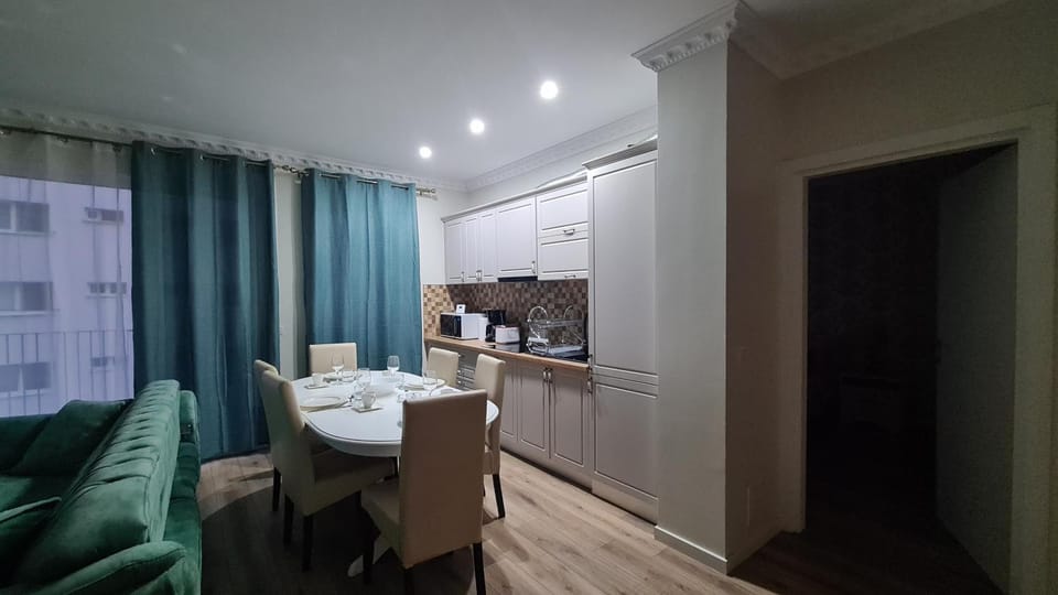 5* luxury near Avram Iancu sq New. Private parking Apartment in Cluj-Napoca