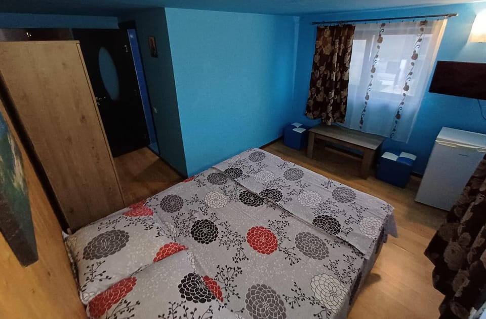 Bed, Photo of the whole room, Bedroom, wardrobe