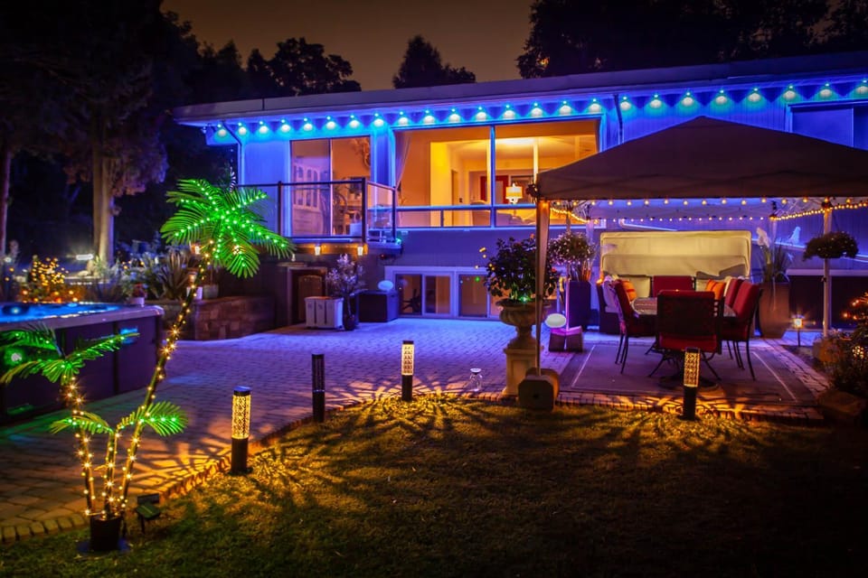 Property building, Patio, Night, Garden, Hot Tub, Garden view