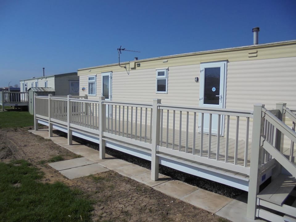 Property building, Day