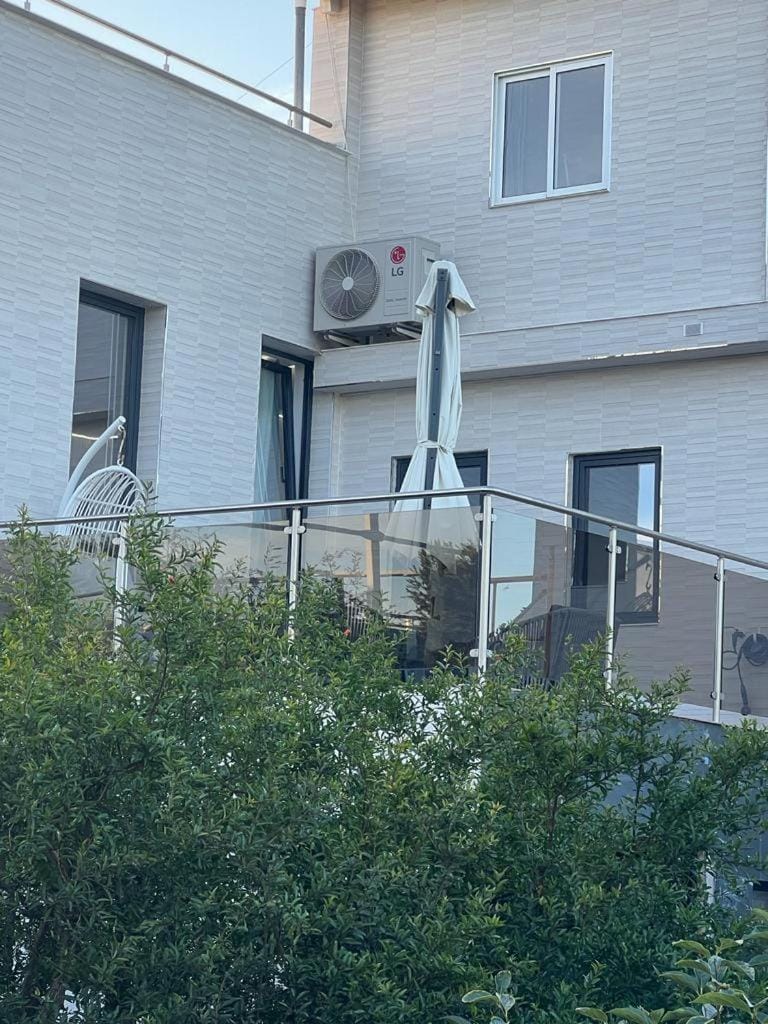 Property building, Balcony/Terrace
