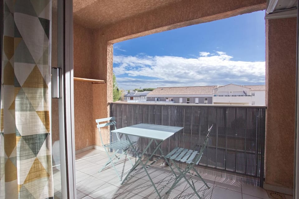 Day, View (from property/room), Balcony/Terrace, Balcony/Terrace, Dining area