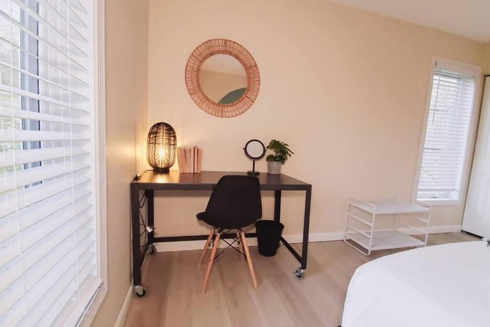 Bedroom, hair dresser