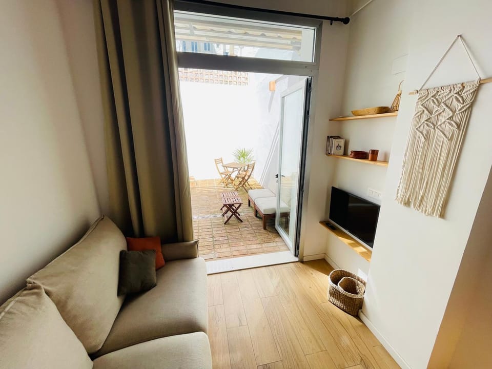 TV and multimedia, Balcony/Terrace, Living room