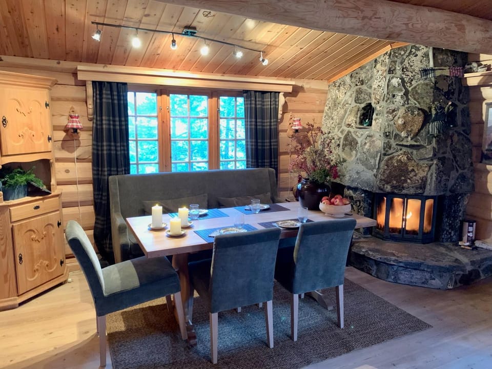 Timber Lodge in Uvdal Skisenter VIEW/WIFI House in Viken, Norway