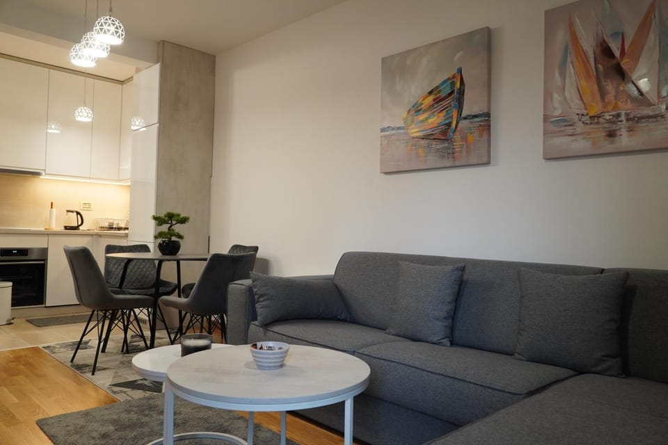 Living room, Dining area, kitchen