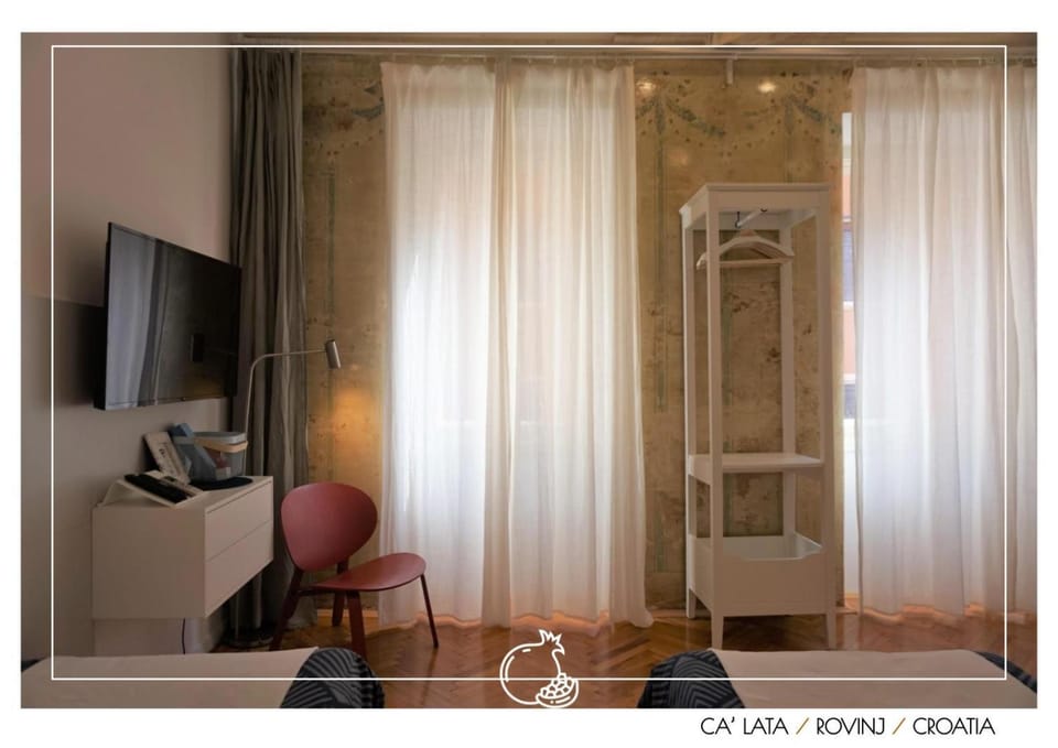 Seating area, Bedroom