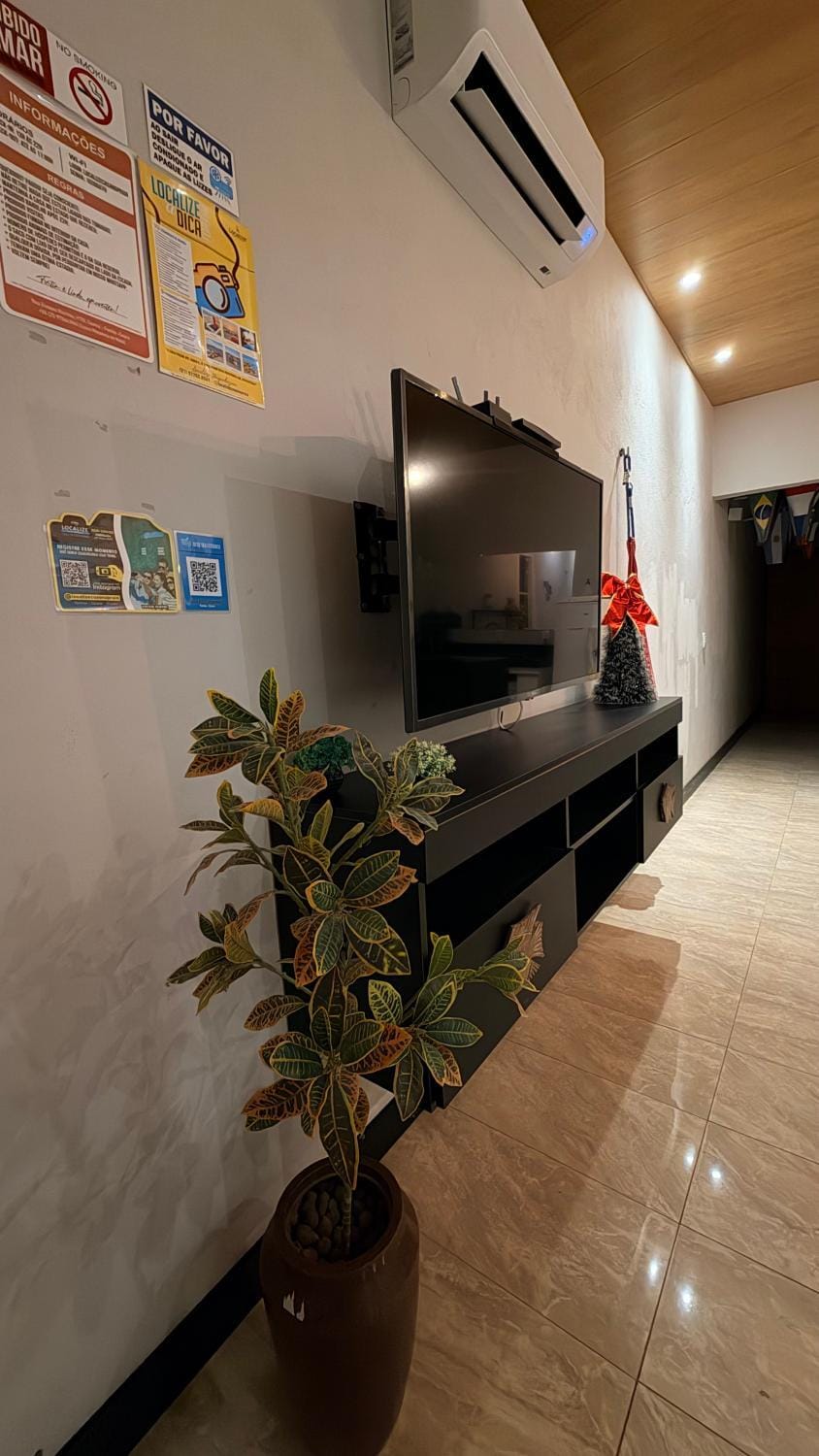 Communal lounge/ TV room, TV and multimedia