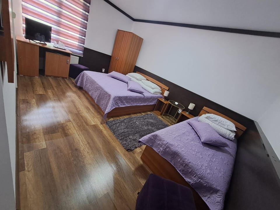 Pensiunea Memy Bed and Breakfast in Prahova, Romania