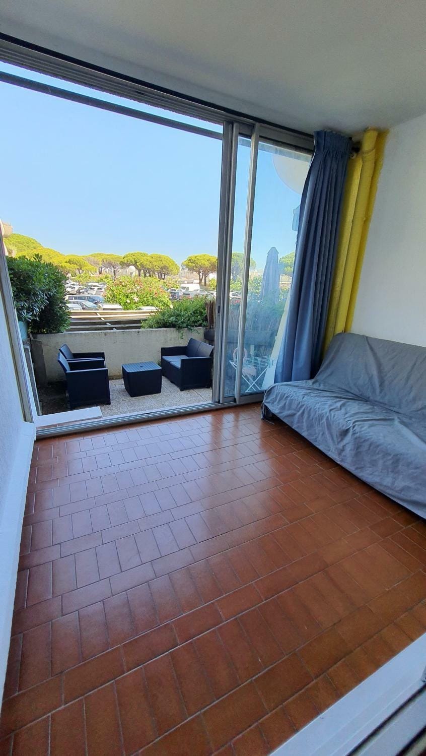 Studio 24137 Port Camargue, Piscine, Climatisation, 4 personnes Apartment in Le Grau-du-Roi