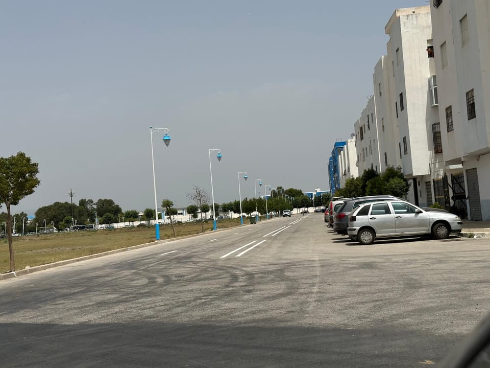 Neighbourhood, Street view