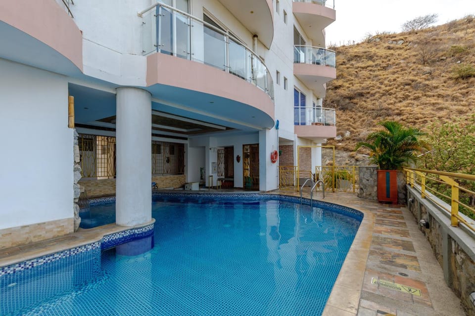 Property building, Day, Pool view, Swimming pool
