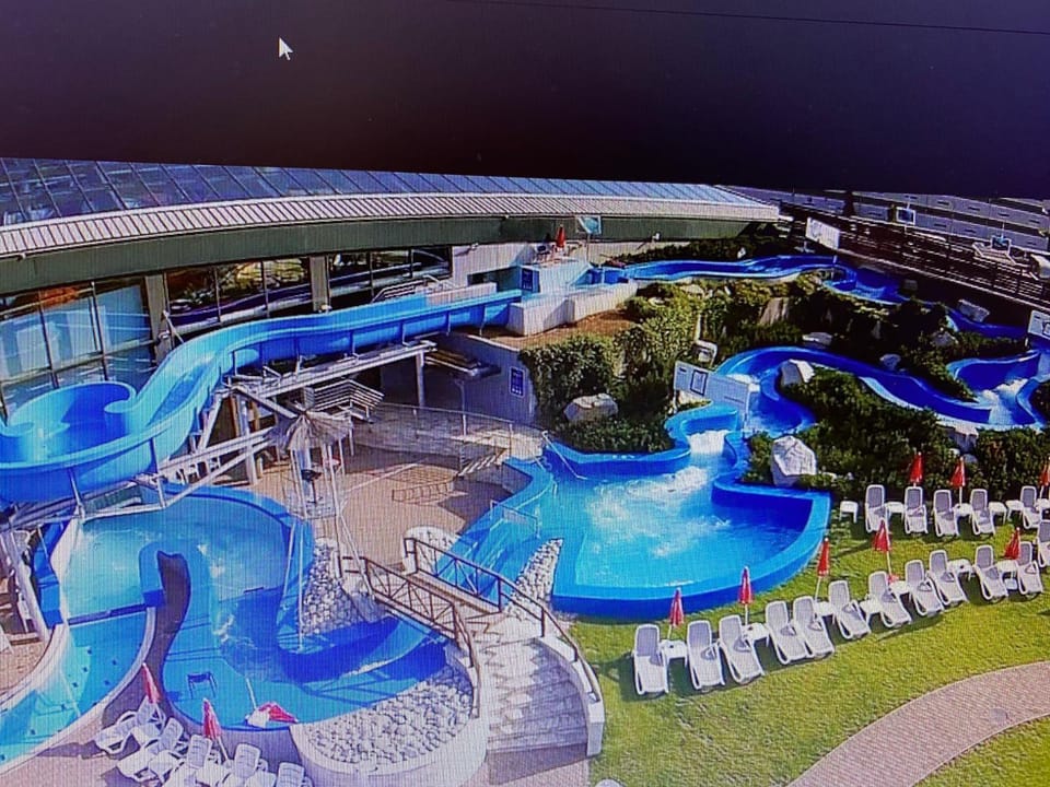 Nearby landmark, Massage, Sauna, Steam room, Spa and wellness centre/facilities, Fitness centre/facilities, Aqua park, Diving, Swimming pool