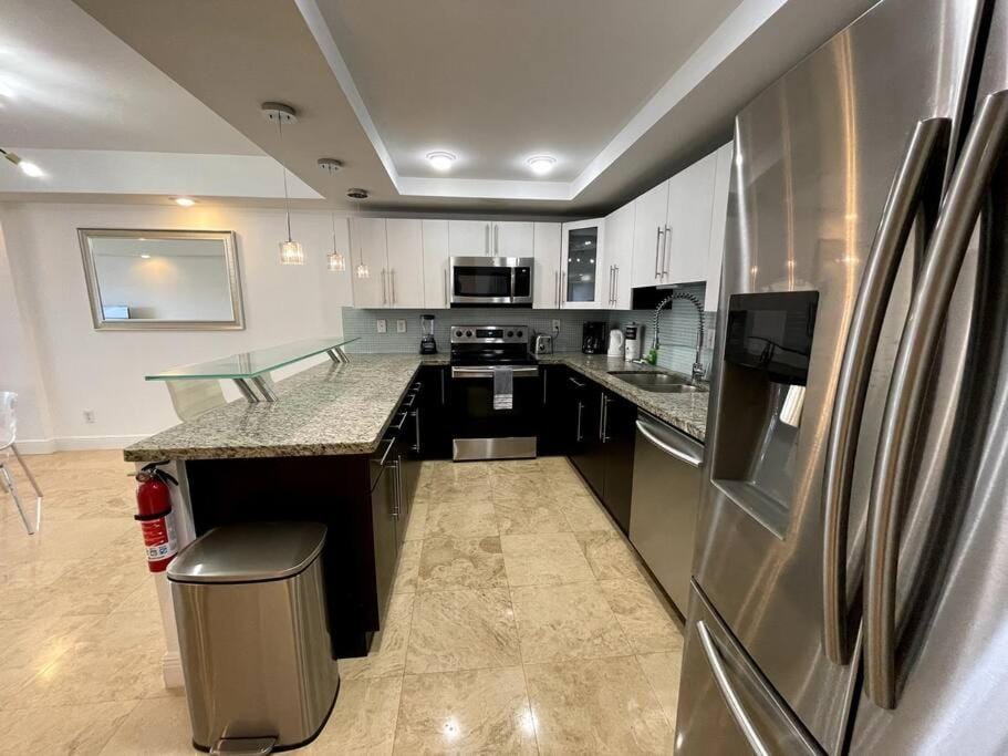 Breathtaking ocean view! 15th floor Apartment in Sunny Isles Beach