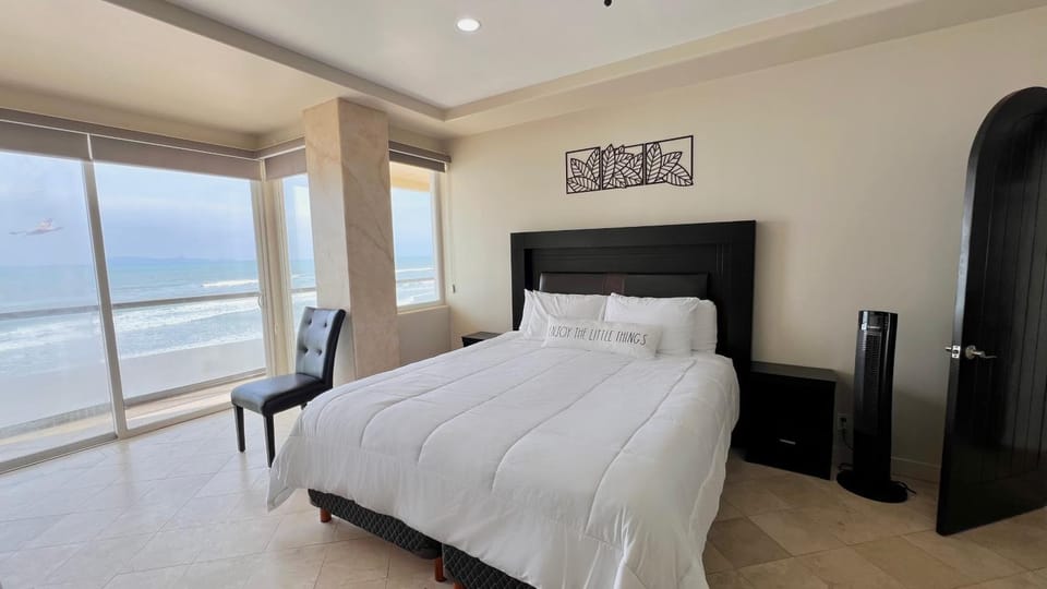Beautiful Beach Front Condo near Downtown Apartment in Rosarito