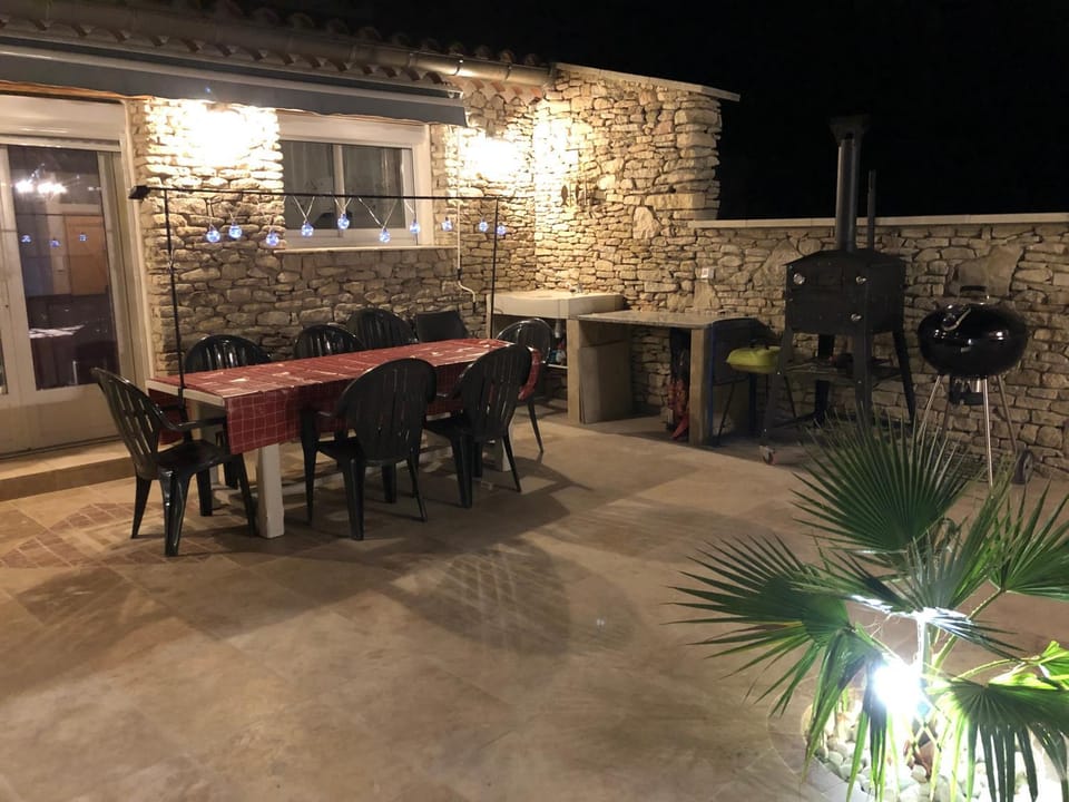 Patio, BBQ facilities, Dining area
