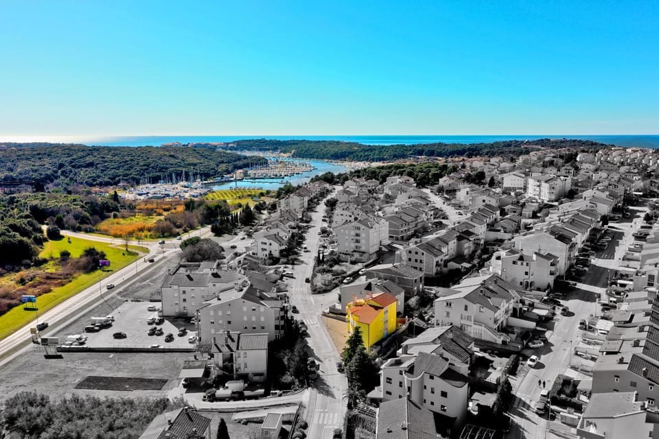 Bird's eye view, City view, Street view