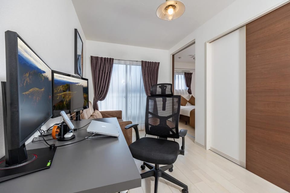 Living room, Photo of the whole room