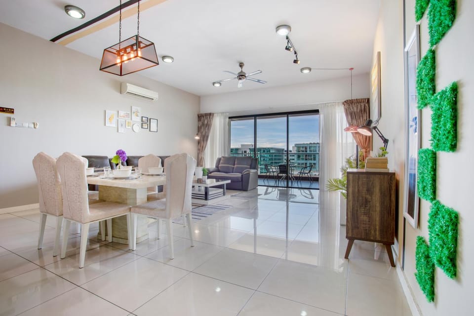 Living room, Dining area