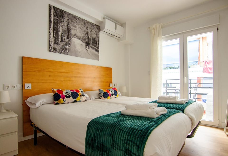 Bed, Photo of the whole room, Bedroom, towels, air conditioner