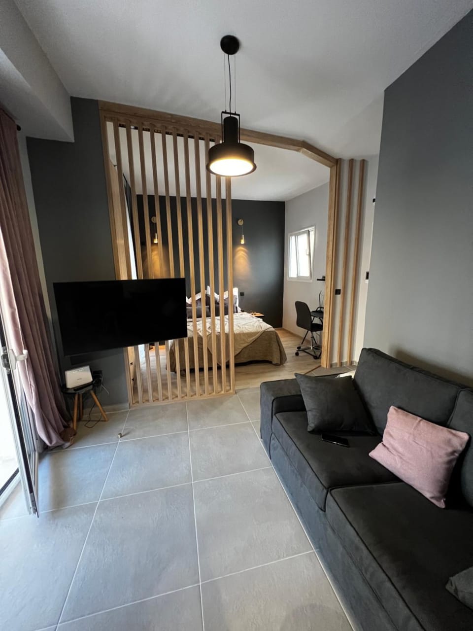 PSH -Stylish Quiet Top Floor Apt- Near Acropolis Apartment in Kallithea