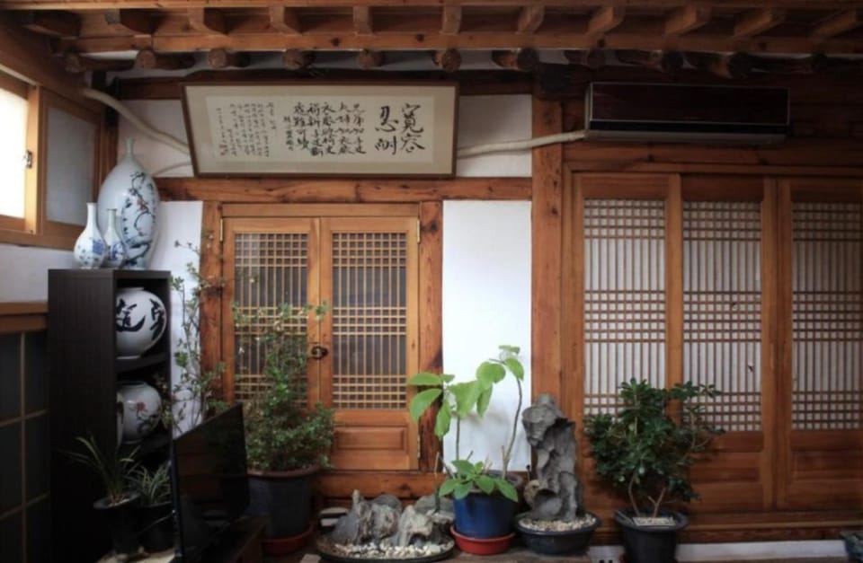 Yeon Dang Guesthouse Bed and Breakfast in Seoul