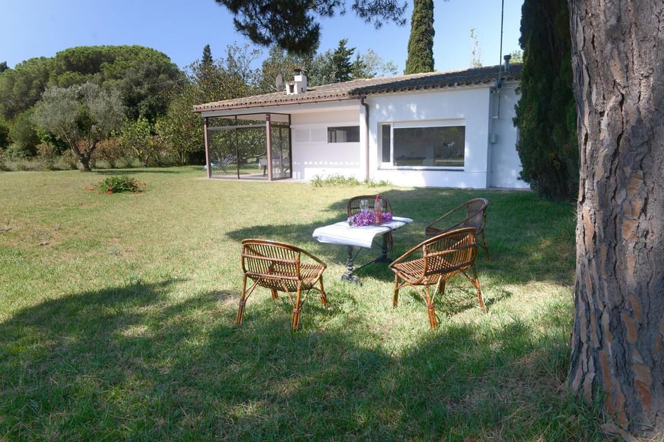 Property building, Garden