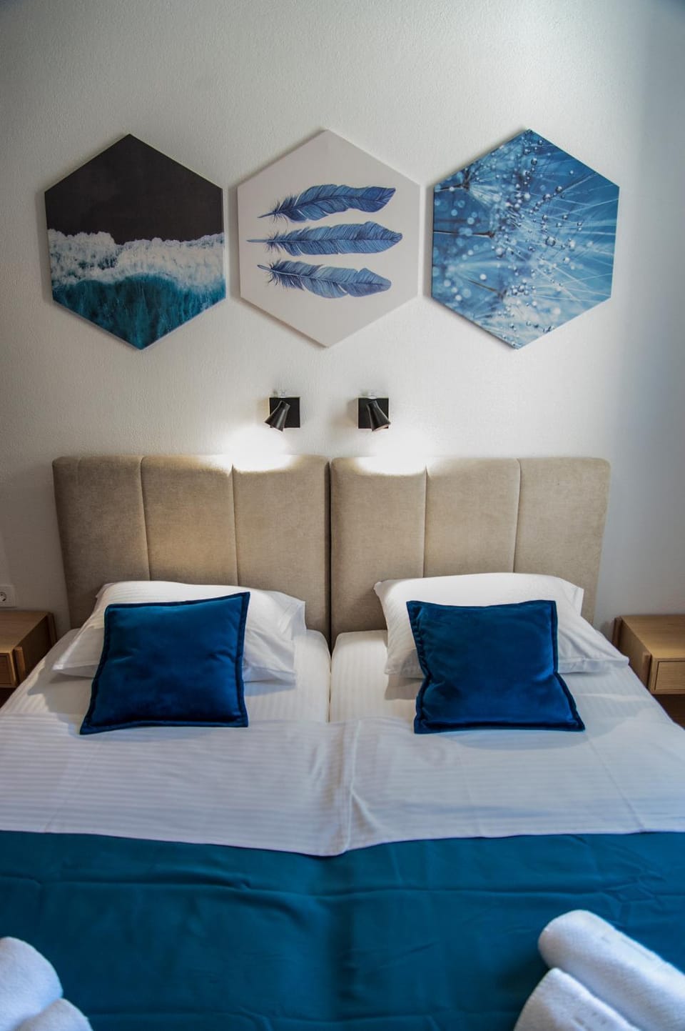 Bed, Photo of the whole room