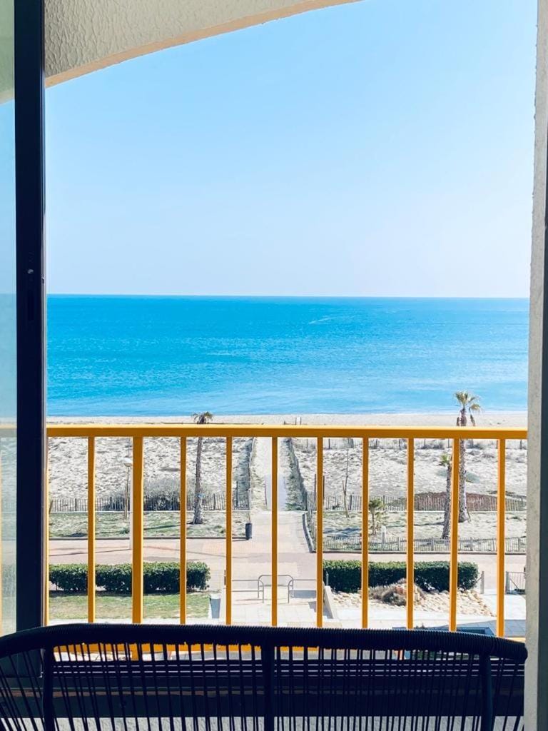 Natural landscape, View (from property/room), Balcony/Terrace, Beach, Sea view