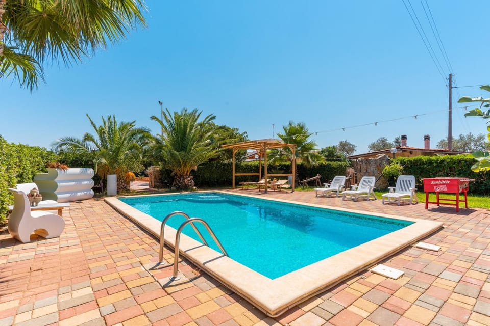 Property building, Swimming pool