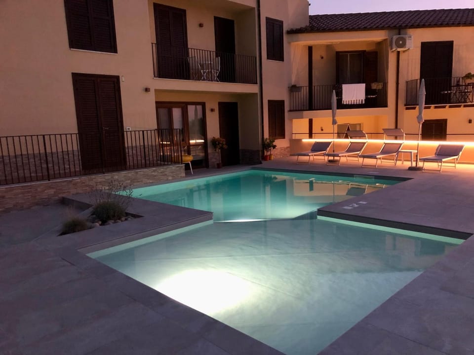 Property building, Swimming pool