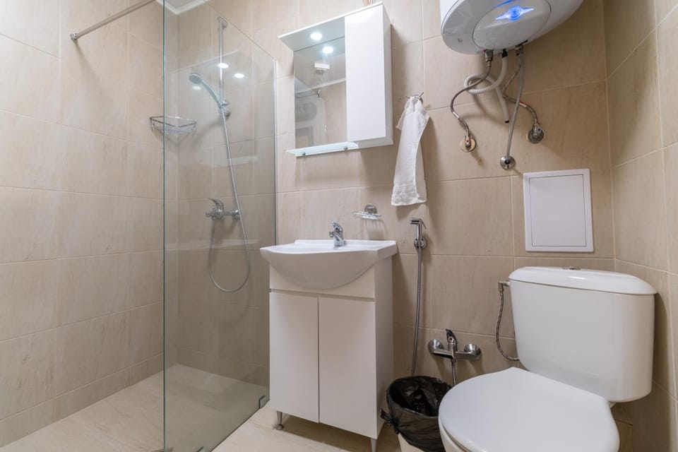 Shower, Toilet, Bathroom