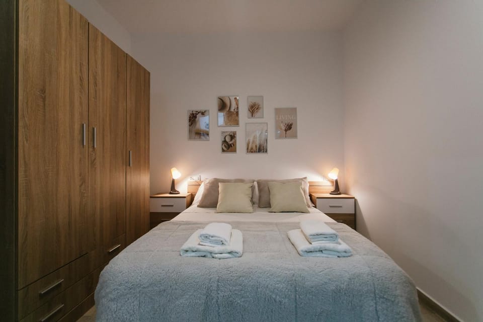 One&Lux San Luis Feel at Home in a Renovated Apartment Apartment in Seville