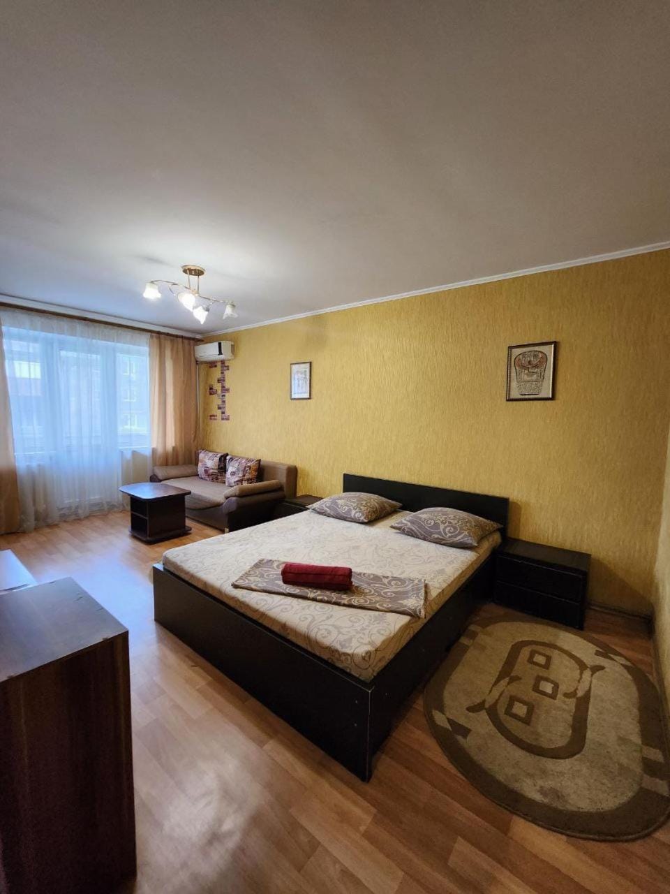 Property building, Bed, Photo of the whole room, Seating area
