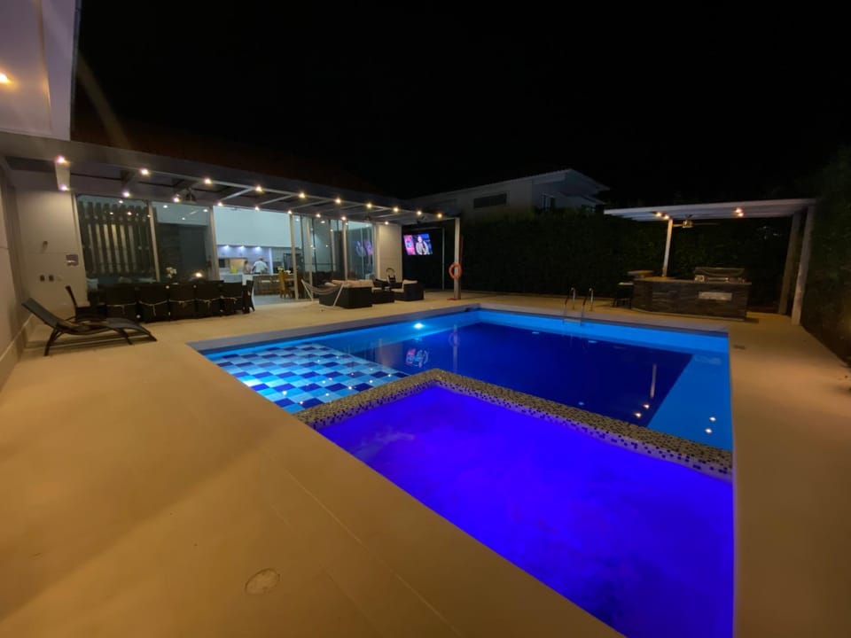 Swimming pool